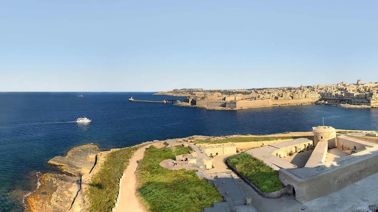 Modern Seaview Apartment In A Prime Location Sliema