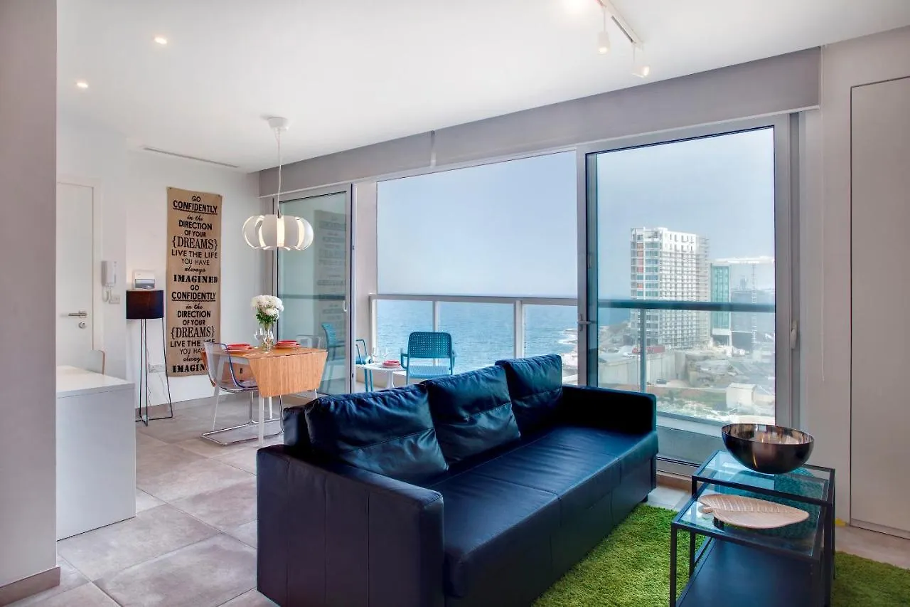 Modern Seaview Apartment In A Prime Location Sliema