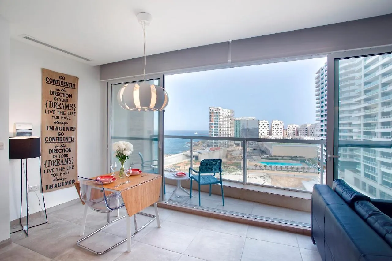 Modern Seaview Apartment In A Prime Location Sliema